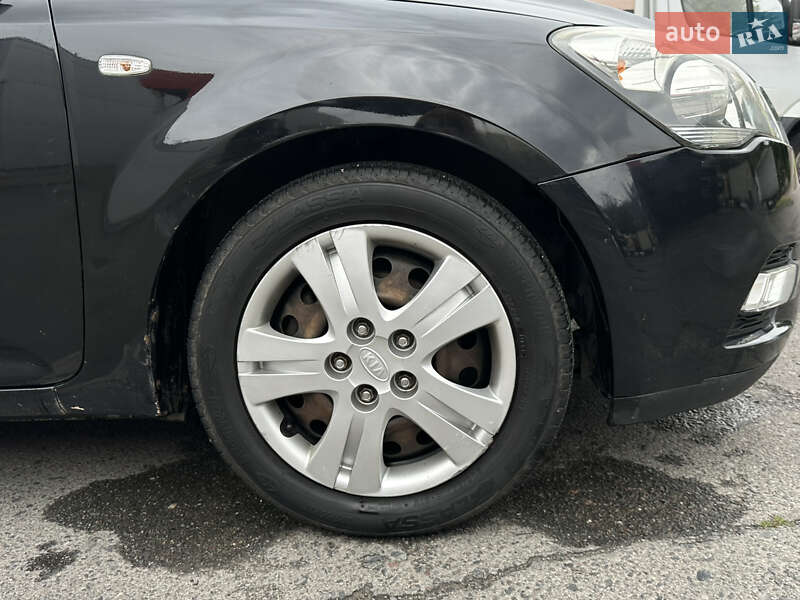 Универсал Kia Ceed 2010 в Львове