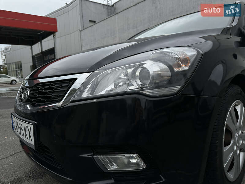 Универсал Kia Ceed 2010 в Львове