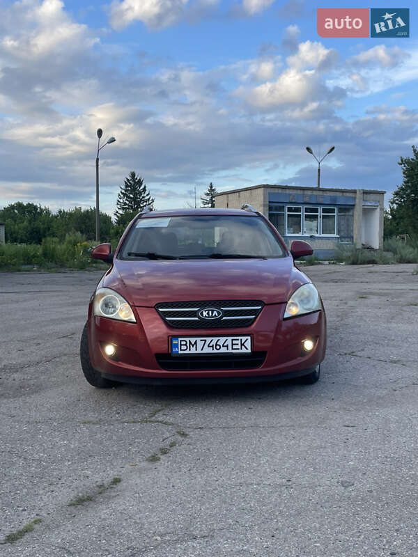 Универсал Kia Ceed 2009 в Ромнах