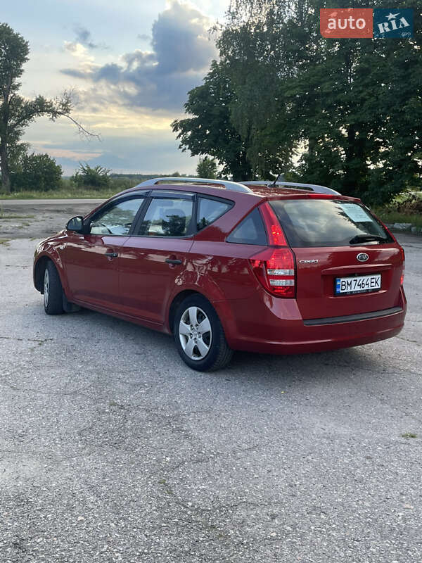 Универсал Kia Ceed 2009 в Ромнах