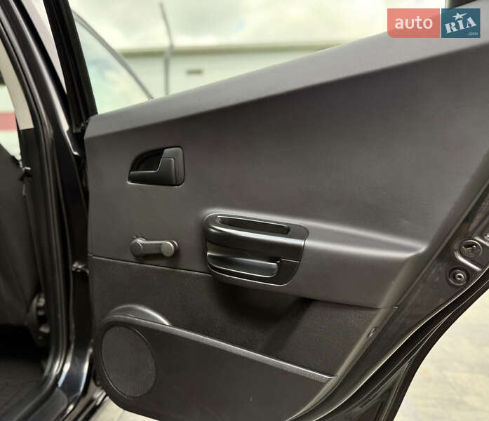Универсал Kia Ceed 2011 в Луцке