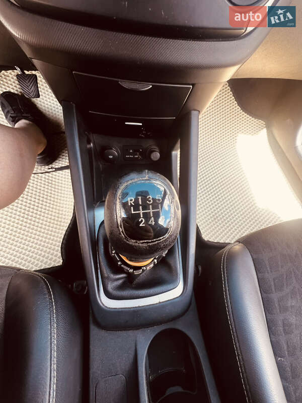 Хэтчбек Kia Ceed 2010 в Днепре