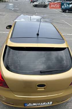 Хэтчбек Kia Ceed 2008 в 