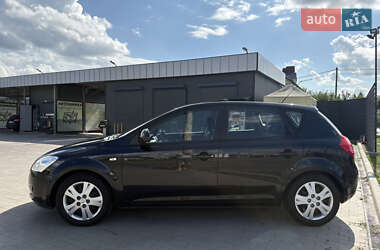 Хэтчбек Kia Ceed 2008 в 