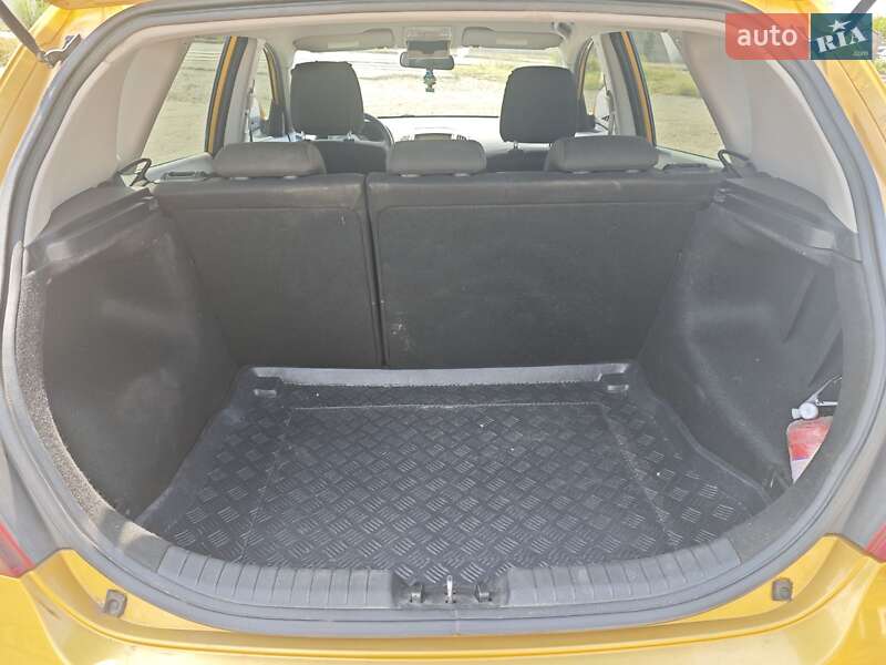 Хэтчбек Kia Ceed 2007 в Кривом Роге