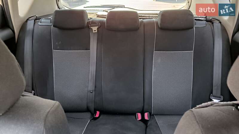 Хэтчбек Kia Ceed 2008 в Каменском