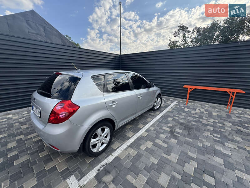 Хетчбек Kia Ceed 2007 в Миколаєві