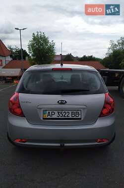 Хэтчбек Kia Ceed 2008 в Запорожье