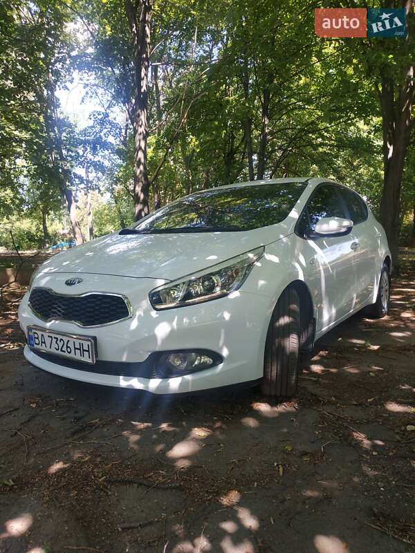 Хетчбек Kia Ceed 2013 в Новоукраїнці
