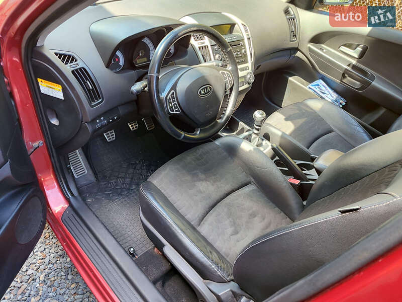 Хэтчбек Kia Ceed 2008 в Мукачево