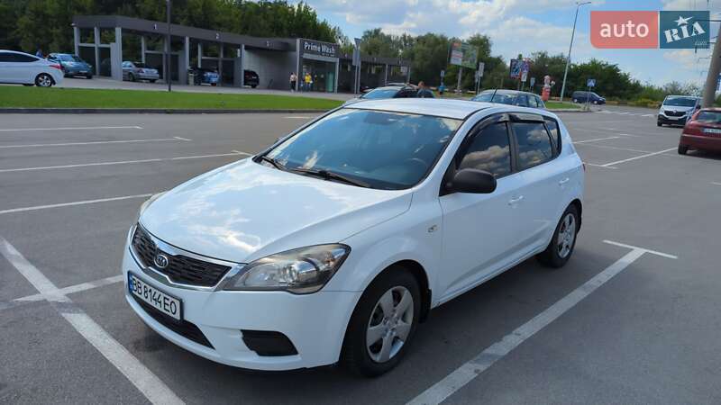 Kia Ceed 2012