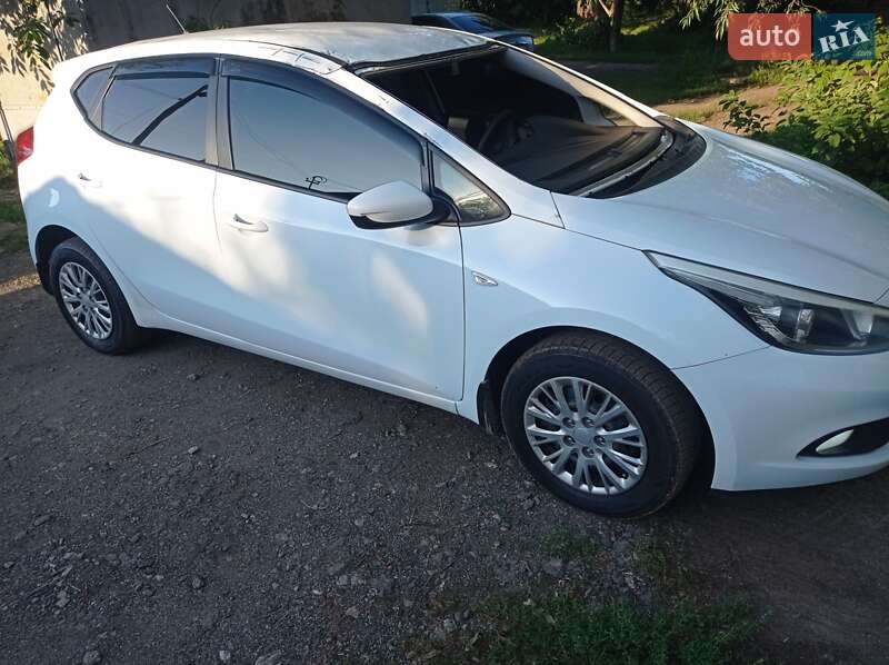 Хэтчбек Kia Ceed 2013 в Кагарлыке