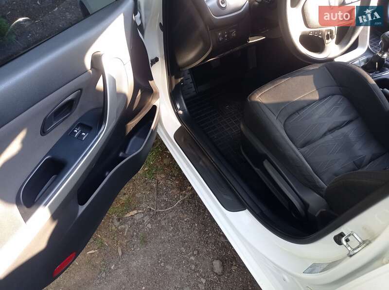 Хэтчбек Kia Ceed 2013 в Кагарлыке