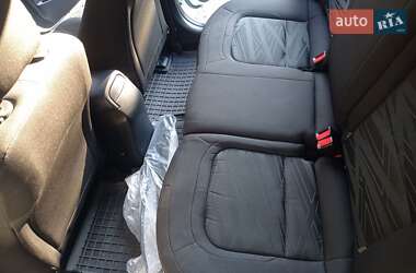 Хэтчбек Kia Ceed 2013 в 