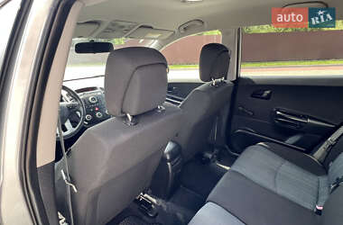 Хэтчбек Kia Ceed 2010 в 