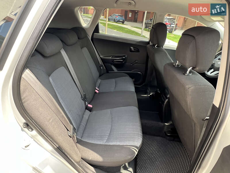 Хэтчбек Kia Ceed 2010 в Ивано-Франковске