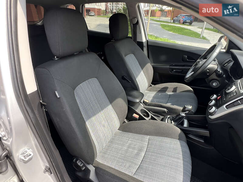 Хэтчбек Kia Ceed 2010 в Ивано-Франковске