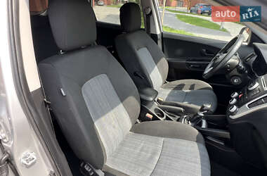 Хэтчбек Kia Ceed 2010 в 