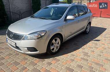 Універсал Kia Ceed 2010 в Рівному
