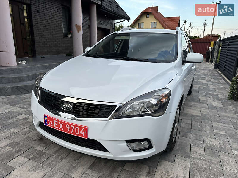 Универсал Kia Ceed 2011 в Луцке