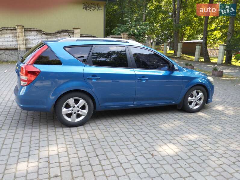Универсал Kia Ceed 2012 в Львове