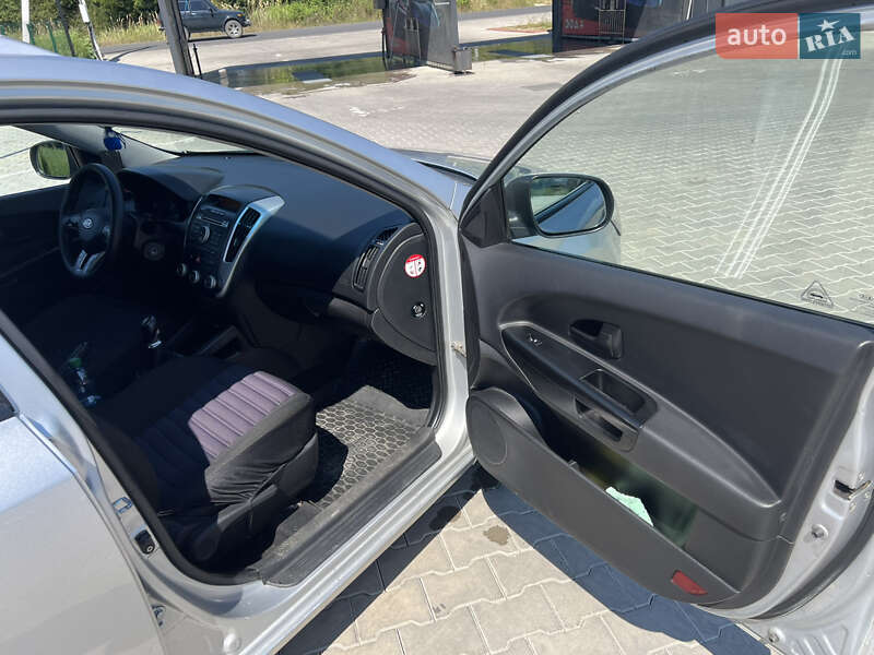 Универсал Kia Ceed 2011 в Виноградове фото 5 Универсал Kia Ceed 2011 в Виноградове