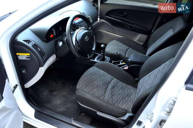 Универсал Kia Ceed 2009 в Львове