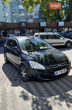 Хэтчбек Kia Ceed 2008 в Новомосковске