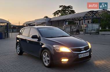 Хетчбек Kia Ceed 2011 в Мукачевому