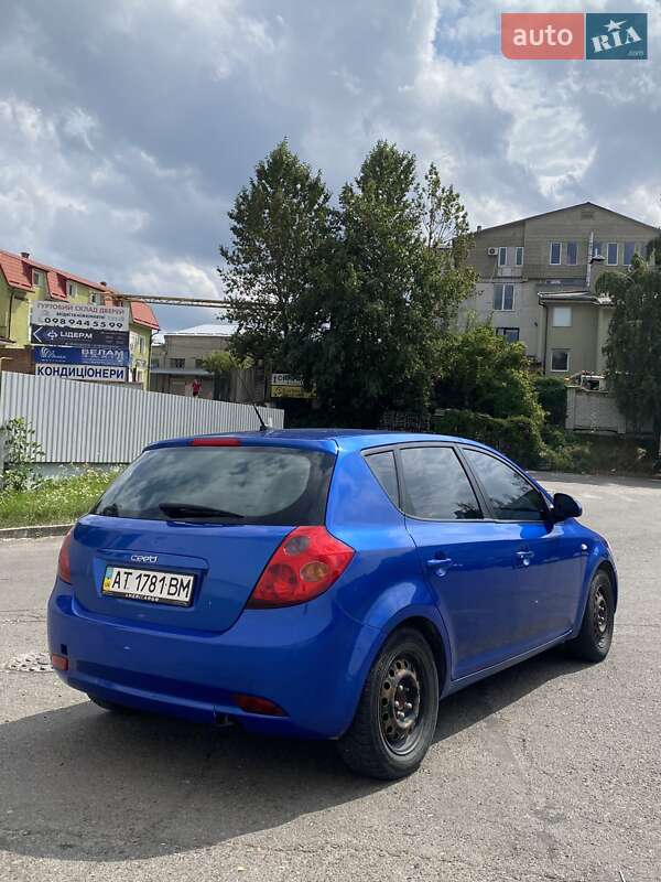 Хэтчбек Kia Ceed 2008 в Львове