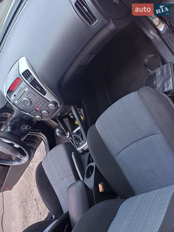 Универсал Kia Ceed 2010 в Киеве