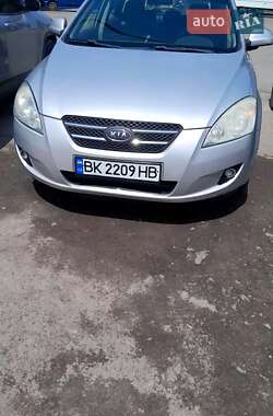 Универсал Kia Ceed 2007 в Дубровице