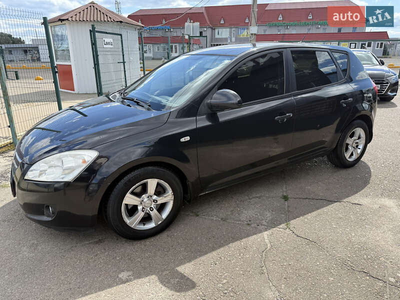 Хэтчбек Kia Ceed 2007 в Киеве