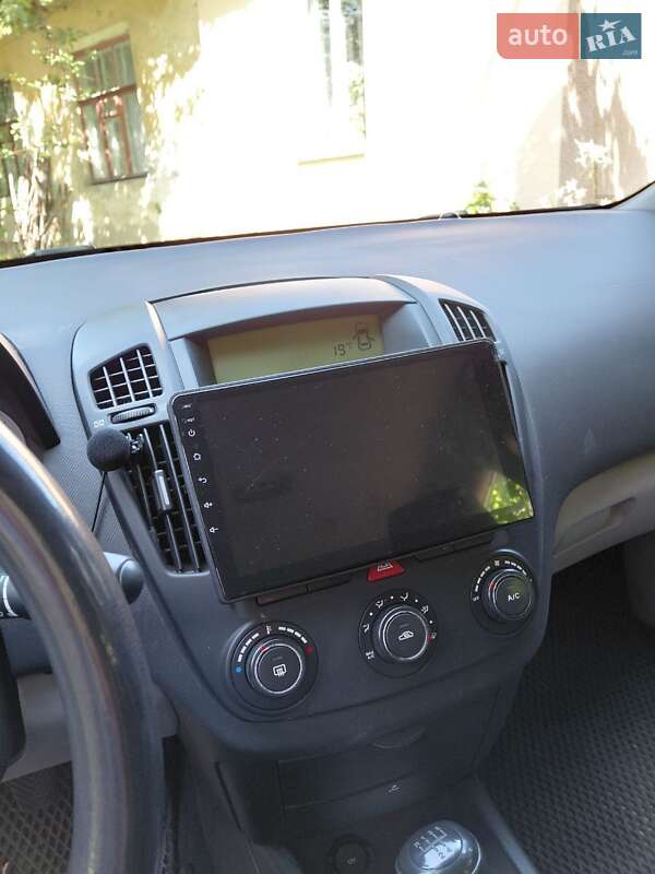 Хэтчбек Kia Ceed 2007 в Чернигове