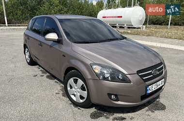Хетчбек Kia Ceed 2007 в Дніпрі