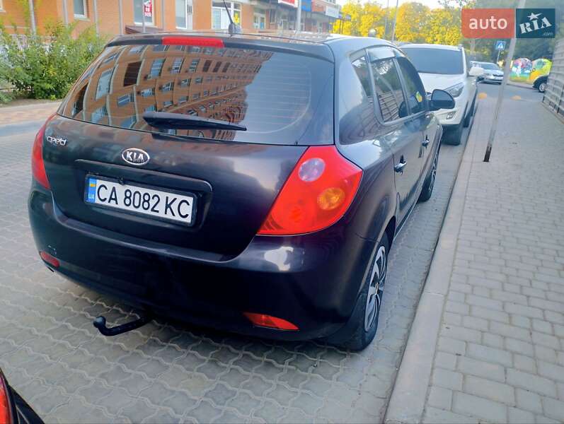 Хэтчбек Kia Ceed 2008 в Одессе