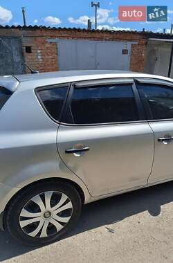 Хетчбек Kia Ceed 2008 в Кропивницькому