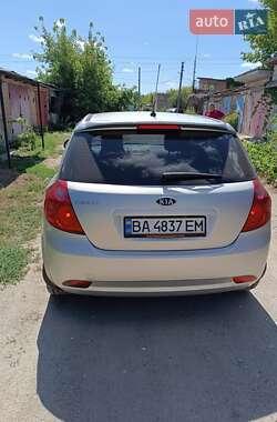 Хетчбек Kia Ceed 2008 в Кропивницькому
