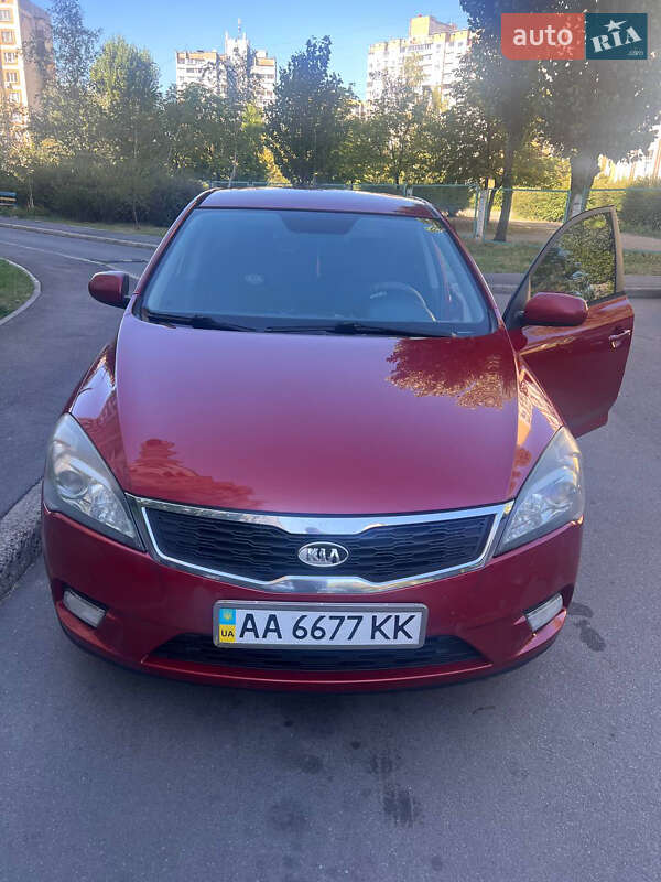 Хетчбек Kia Ceed 2009 в Києві