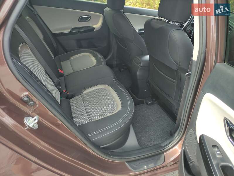 Хэтчбек Kia Ceed 2013 в Киеве
