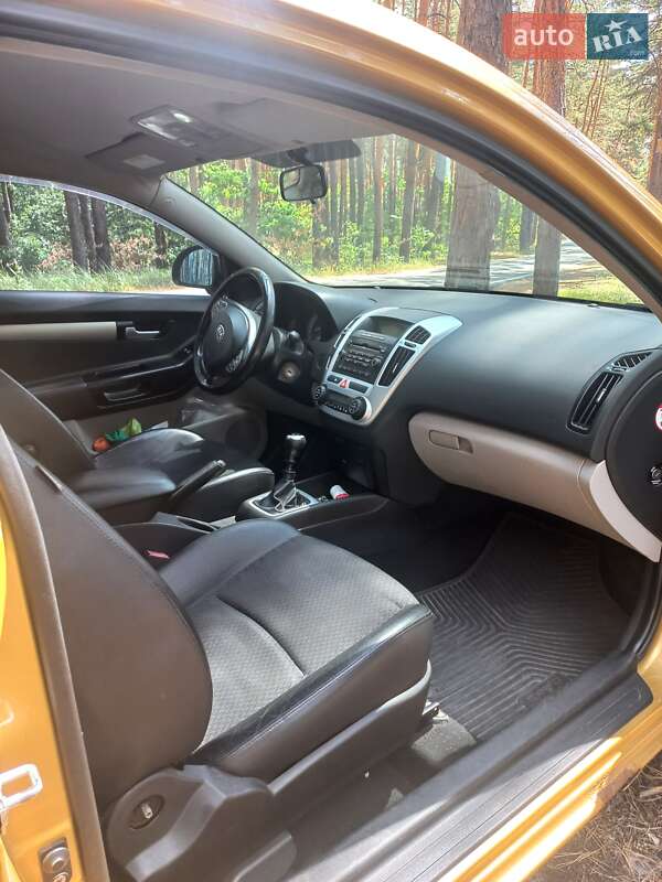 Хэтчбек Kia Ceed 2008 в Полтаве