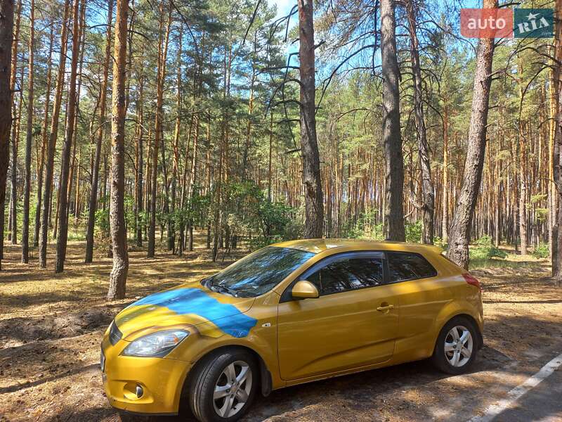 Хэтчбек Kia Ceed 2008 в Полтаве