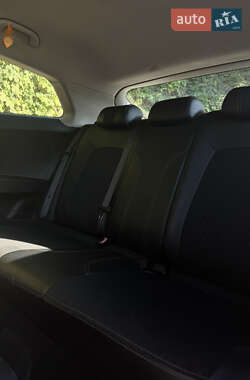 Хэтчбек Kia Ceed 2008 в 