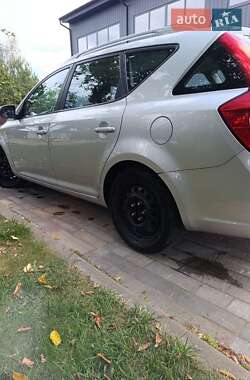 Універсал Kia Ceed 2010 в Житомирі