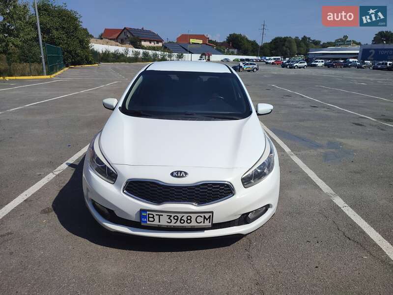 Хэтчбек Kia Ceed 2012 в Ужгороде фото 3 Хэтчбек Kia Ceed 2012 в Ужгороде