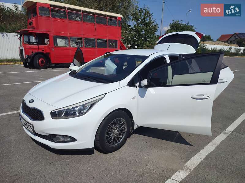 Хэтчбек Kia Ceed 2012 в Ужгороде фото 18 Хэтчбек Kia Ceed 2012 в Ужгороде
