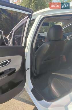 Хэтчбек Kia Ceed 2012 в 