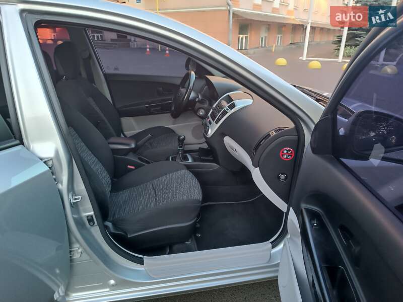 Хэтчбек Kia Ceed 2007 в Одессе