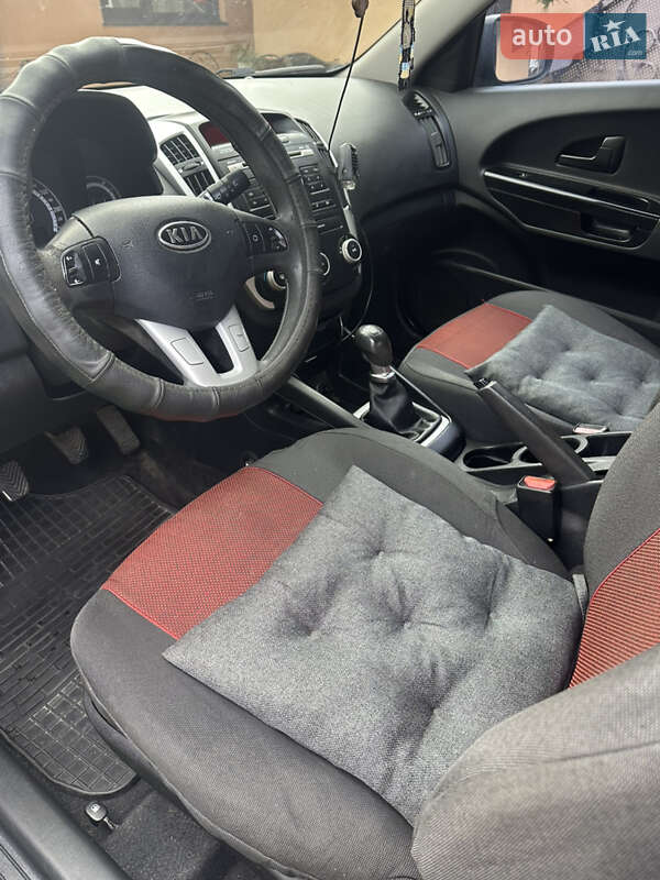 Хэтчбек Kia Ceed 2010 в Львове