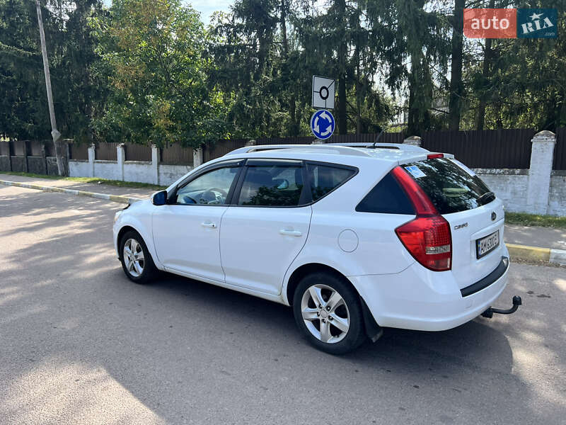 Универсал Kia Ceed 2010 в Радомышле